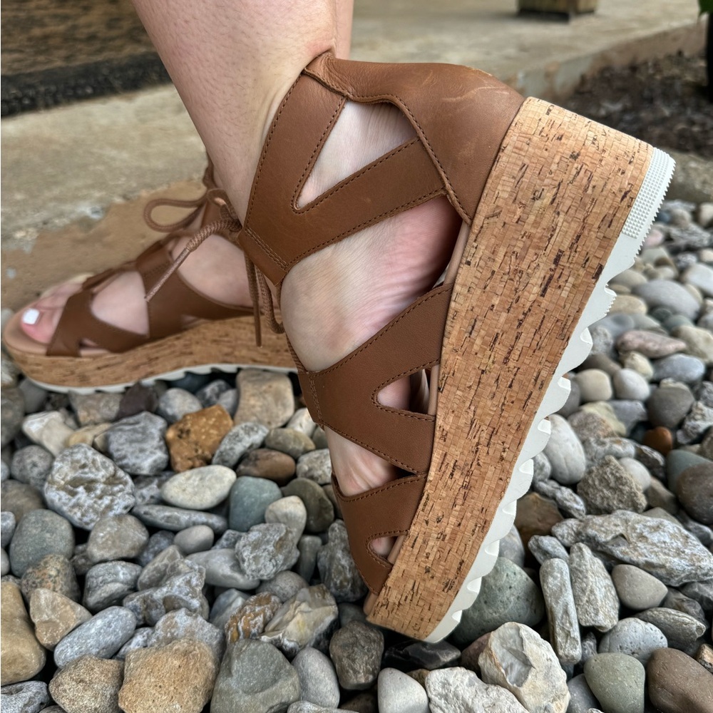 NWOB Sorel lace up sandal. Super cute! - Picture 4 of 6